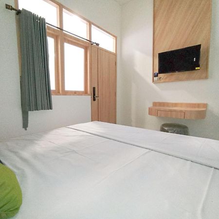 Urbanview Hotel Subali 푸르워케르토 외부 사진