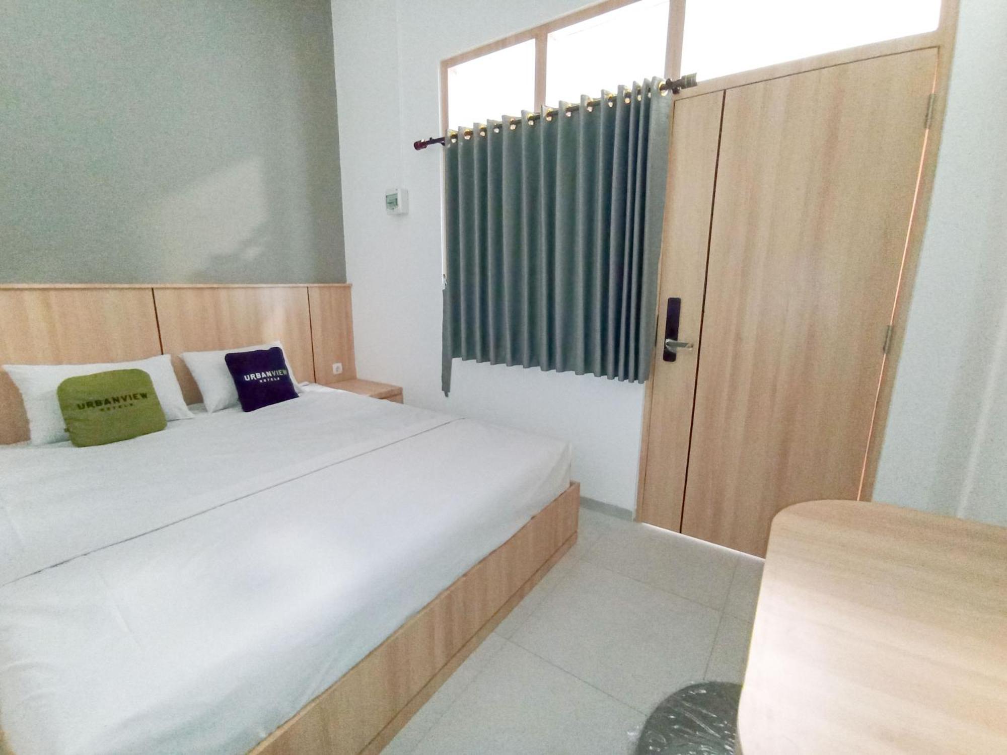 Urbanview Hotel Subali 푸르워케르토 외부 사진